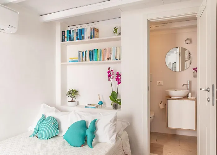 A Casa Di Elena 4*